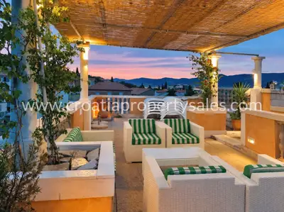 Wohnung, Split, 161 m², 3-Zimmer, 1 460 000 €