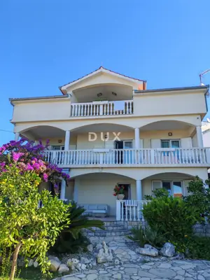 Haus 415 m², Petrčane - Meerblick und 3 Wohnungen - 7
