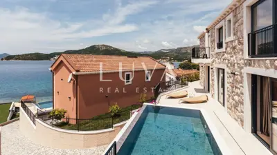 Kuća 180 m², Slano - uz more i bazen