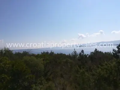 Landwirtschaftsfläche 11.789 m², Insel Hvar, erste Reihe zum Meer