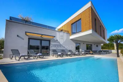 Vila 250 m² u Svetvinčentu, grijani bazen i sunčalište - 2