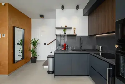 Vila 250 m² u Svetvinčentu, grijani bazen i sunčalište - 8