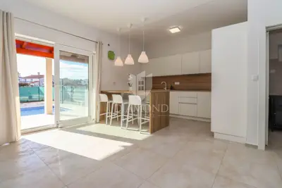 Haus 150 m², Fažana Umgebung - Pool und Gartengrundstück - 2
