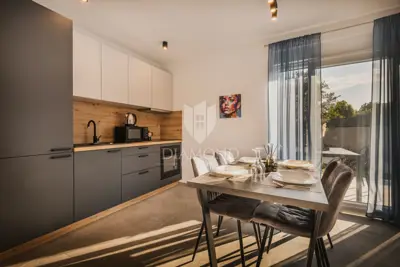 Vila 266 m², Umag okolica - bazen i vrt - 14