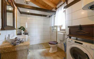 House 370 m², Barban - pool, jacuzzi and grounds 1,460 m² - 10