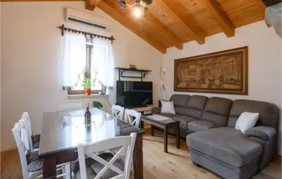 House 370 m², Barban - pool, jacuzzi and grounds 1,460 m² - 18