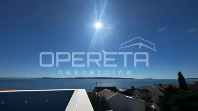 Penthouse in Okrug Gornji with a rooftop pool and sea view - 10