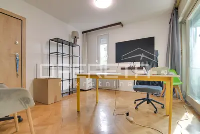 Wohnung/Büro 135 m², Pantovčak - Blick ins Grüne und Parkplatz - 8