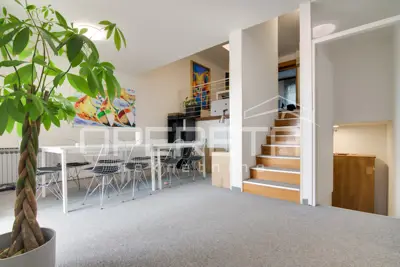 Wohnung/Büro 135 m², Pantovčak - Blick ins Grüne und Parkplatz - 2
