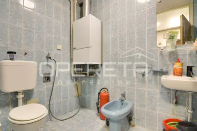 Wohnung/Büro 135 m², Pantovčak - Blick ins Grüne und Parkplatz - 19