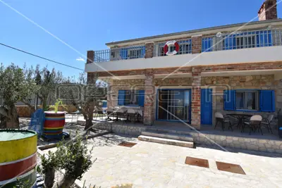 Kamena vila 220 m², Ždrelac na Pašmanu, 50 m od mora - 2