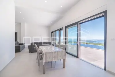 House for sale in Koromačno, 209 m² - 13