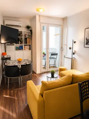 TURNIĆ | 2S+DB | 53 m² | Pogled na more | Lift | Kompletno namješten |