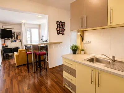 TURNIĆ | 2 Zimmer + Wohnzimmer | 53 m² | Meerblick | Lift | Komplett möbliert | - 5