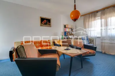 Family house 325 m², Maksimir, quiet location - 18