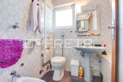 Family house 325 m², Maksimir, quiet location - 9