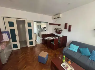 Stan 44 m², Pula Centar - renoviran i etažiran - 3