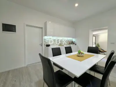 Apartment 97 m², Poreč - pedestrian zone, 100 m from the sea - 4