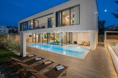 Haus 320 m², Poreč - in Meeresnähe und Pool