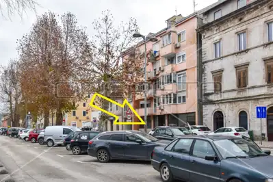 Gewerbefläche 130 m², Zentrum von Metković, verglaste Fassade - 1