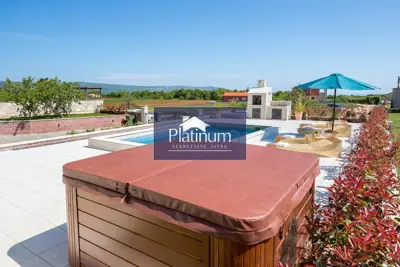 Villa 260 m², Marčana - Pool und Grundstück 850 m² - 4