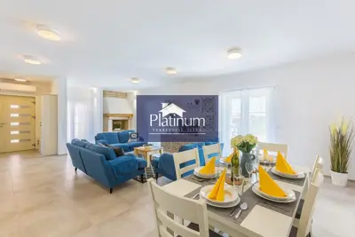 Villa 260 m², Marčana - Pool und Grundstück 850 m² - 9