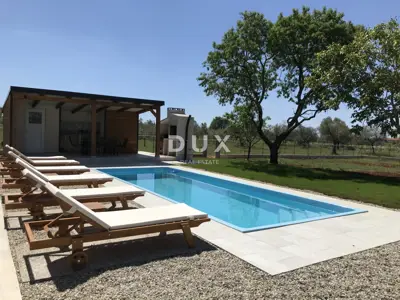 House 101 m², Rovinj - pool and summer kitchen - 19