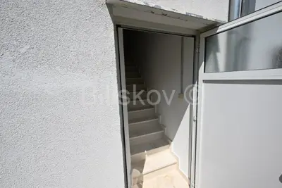Kuća 97 m², Kaštel Lukšić - stara jezgra i terasa - 6