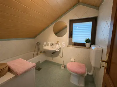 Stan 117 m², Malinska - centar, 4 balkona i pogled na more - 14