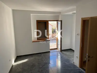 Haus 90 m², Hreljin - Garage und großer Hof - 8