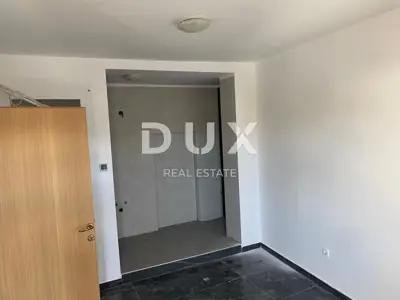 Haus 90 m², Hreljin - Garage und großer Hof - 9
