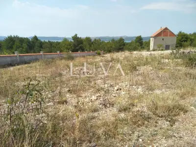 Baugrundstück 2.000 m², Gračac - Meerblick