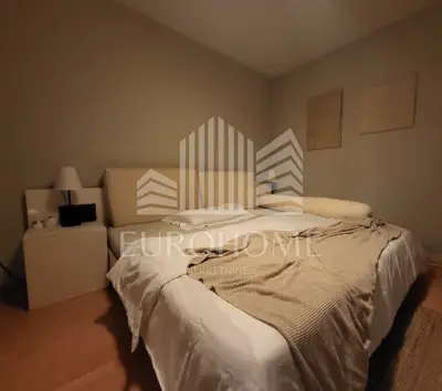 Haus 360 m², Njivice na Krku - 5 Apartments und etabliertes Geschäft - 14