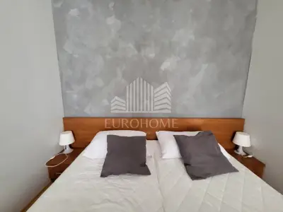 Haus 360 m², Njivice na Krku - 5 Apartments und etabliertes Geschäft - 11