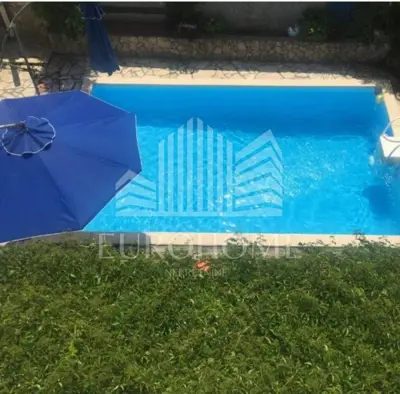 Haus 360 m², Njivice na Krku - 5 Apartments und etabliertes Geschäft - 5