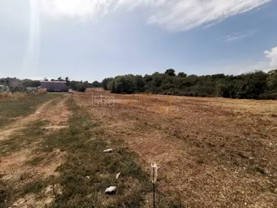 / Parcela u neposrednoj blizini plaže - 3