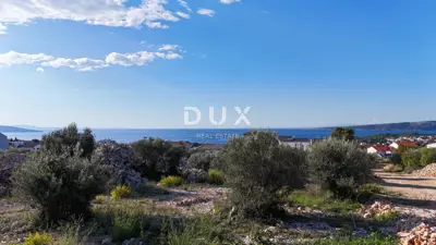OTOK KRK, GRAD KRK - Zemljište s pogledom na more 777 m² - PRILIKA!
