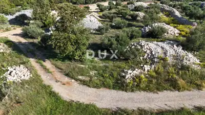 OTOK KRK, GRAD KRK - Zemljište s pogledom na more 777 m² - PRILIKA! - 2
