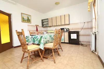 Kuća 262 m², Kršan - dvije stambene jedinice - 12