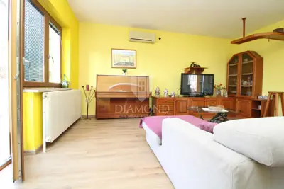 Kuća 262 m², Kršan - dvije stambene jedinice - 7