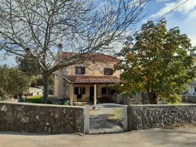 Otok Krk - samostojeća kuća s lijepom okućnicom - 5