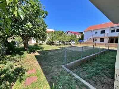 Apartmanska kuća 319 m², Sabunike - 3 apartmana i vrt - 3