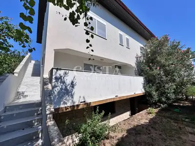 Apartmanska kuća 319 m², Sabunike - 3 apartmana i vrt - 2