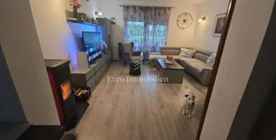 Apartment 89 m², Kukuljanovo - quiet location and yard - 2