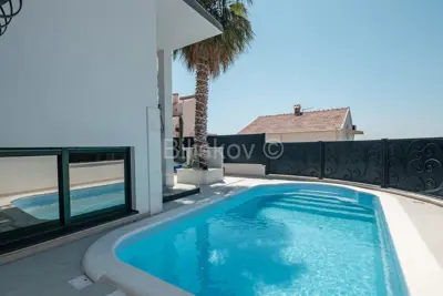 Villa 390 m², Okrug Gornji, Panoramablick auf das Meer - 3