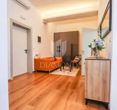 Apartment for sale in Centar, 294 m² - 4