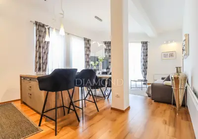 Apartment for sale in Centar, 294 m² - 2
