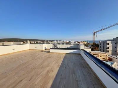 Penthouse 61,67 m², Sukošan - krovna terasa i parkirno mjesto