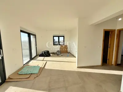 Penthouse 61,67 m², Sukošan - Dachterrasse und Stellplatz - 13
