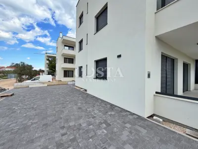 Penthouse 61,67 m², Sukošan - Dachterrasse und Stellplatz - 5